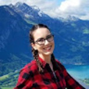 Meet your Posher, Carolyn